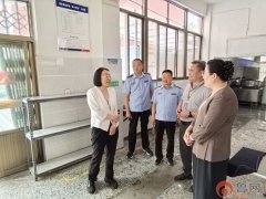 <b>护航“舌尖上的平安”——滕州市法院带领调研</b>